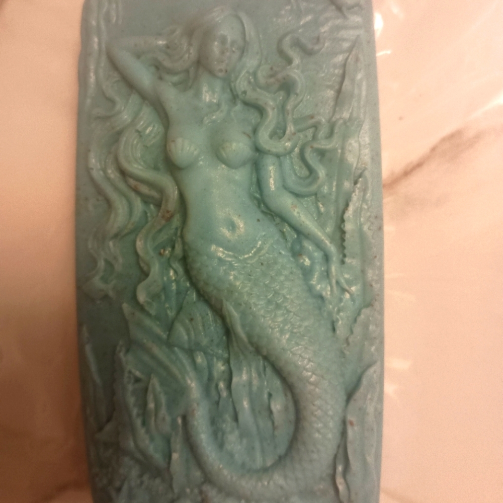 Homemade Fresh Coconut Cream Mermaid Scented Soap with Coconut Shell Powder